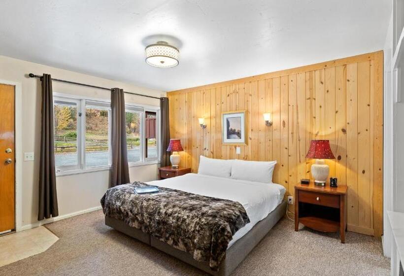 스탠다드 룸 킹사이즈 침대, Indian Creek Lodge