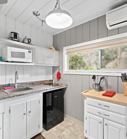 스탠다드 룸, Indian Creek Lodge