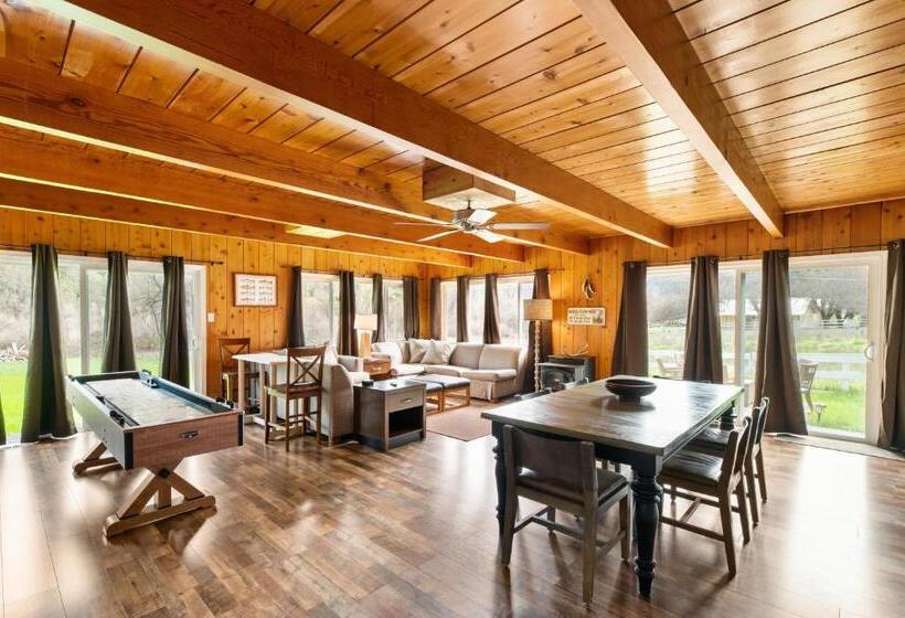 침실 3개 주택, Indian Creek Lodge