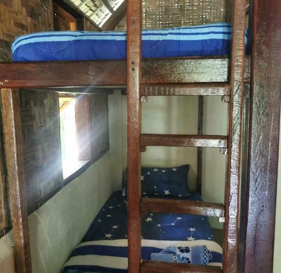 패밀리 룸, Two Crazy Monkeys