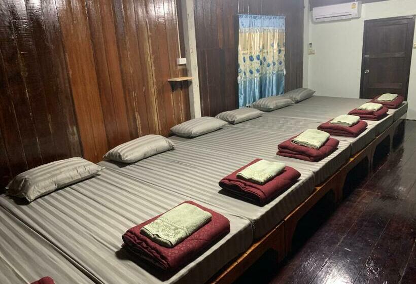 Familienzimmer, เมี่ยงไม้ รีสอร์ท