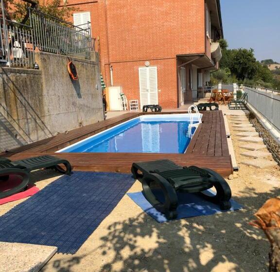 ガーデンビュースタンダード4ベッドルーム, Calamazzante