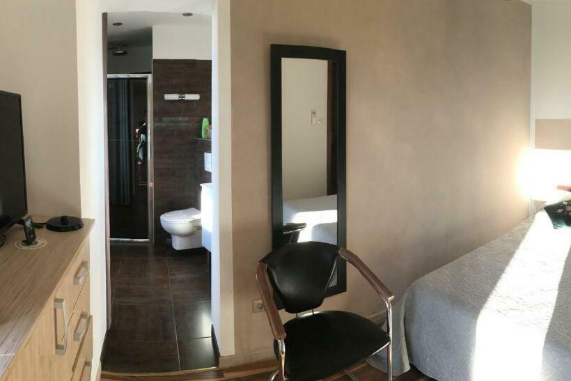 Номер Стандарт, Casa Basgiu, Chambres Avec Balcon Et Table D Hôtes