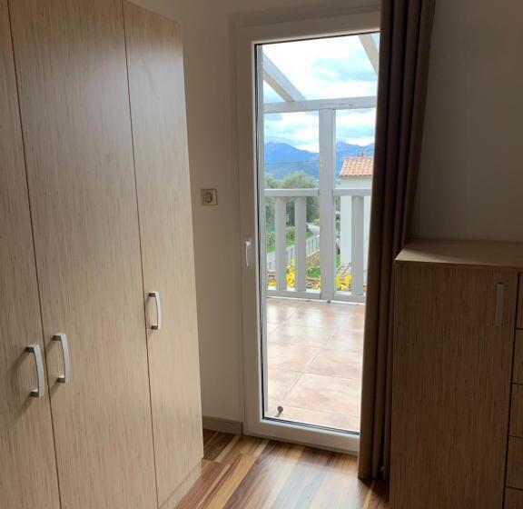 Номер Стандарт, Casa Basgiu, Chambres Avec Balcon Et Table D Hôtes