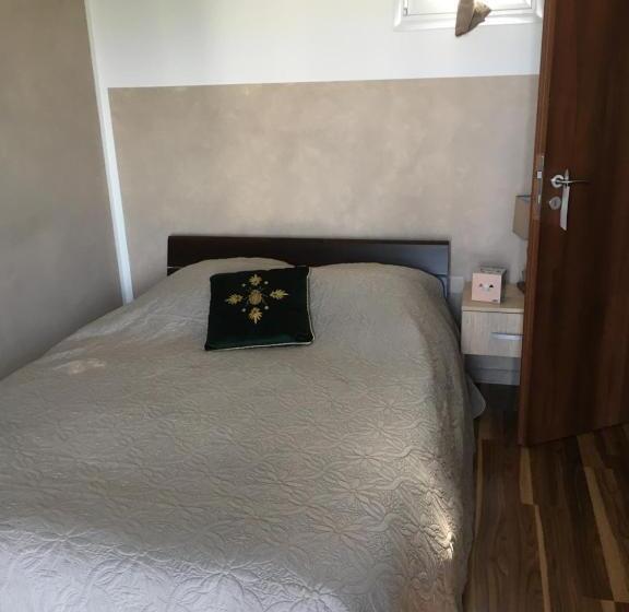 Номер Стандарт, Casa Basgiu, Chambres Avec Balcon Et Table D Hôtes