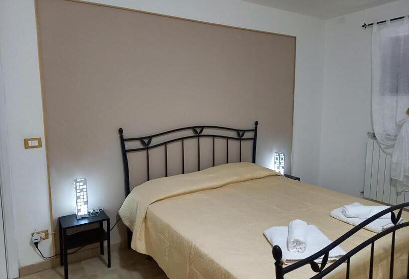 家庭间, Casa Emilia