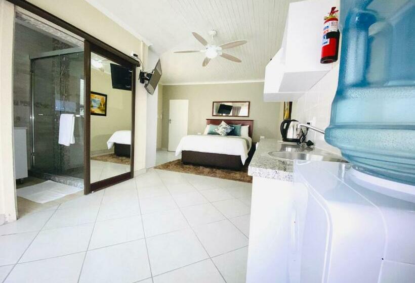 Executive Studio, C&c Hotel Vibes Randpark Ridge Jhb 14 Units Available