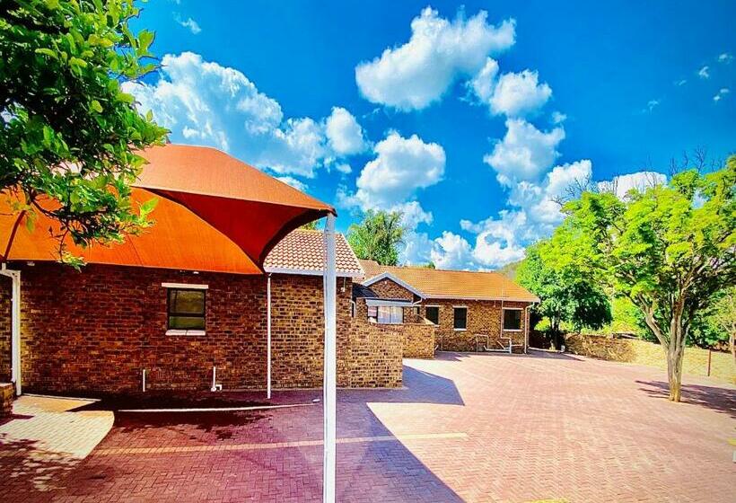 Standaard Studio, C&c Hotel Vibes Randpark Ridge Jhb 14 Units Available