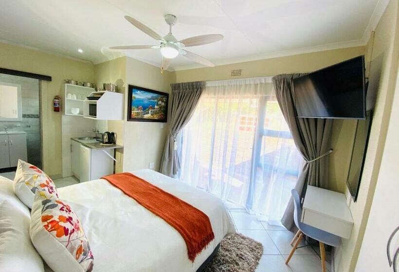 Standaard Studio, C&c Hotel Vibes Randpark Ridge Jhb 14 Units Available