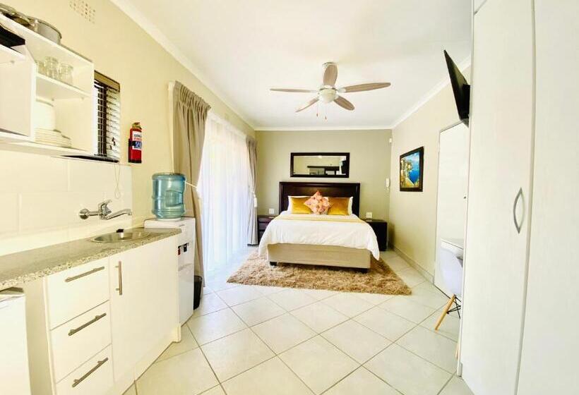 Comfort Studio, C&c Hotel Vibes Randpark Ridge Jhb 14 Units Available