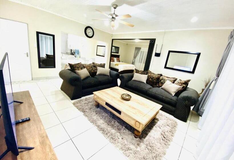 Superior Studio, C&c Hotel Vibes Randpark Ridge Jhb 14 Units Available