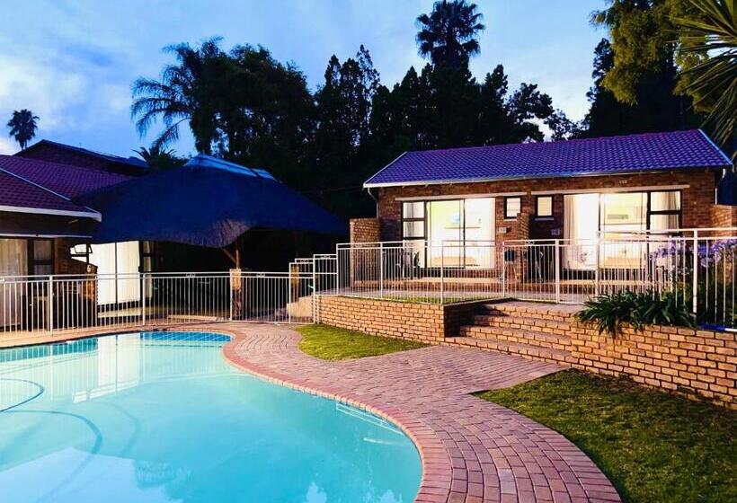 Deluxe Studio, C&c Hotel Vibes Randpark Ridge Jhb 14 Units Available