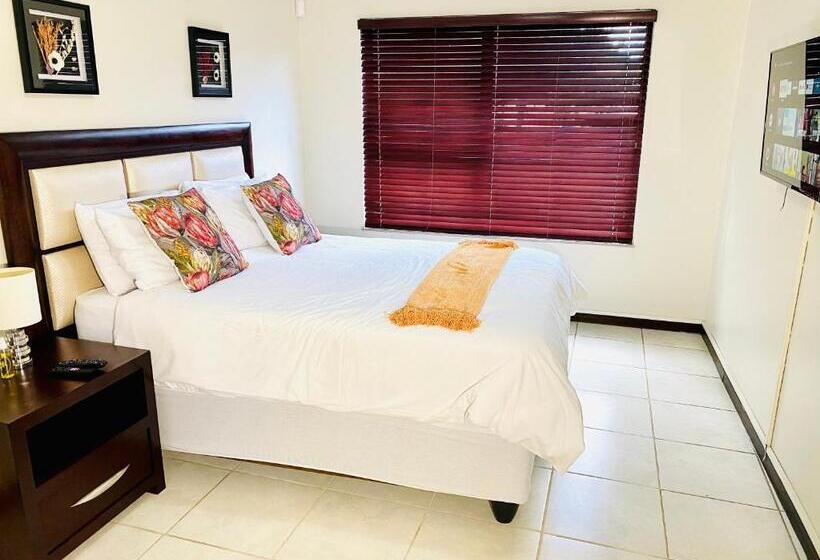 Deluxe Appartement met 1 Slaapkamer, C&c Hotel Vibes Randpark Ridge Jhb 14 Units Available