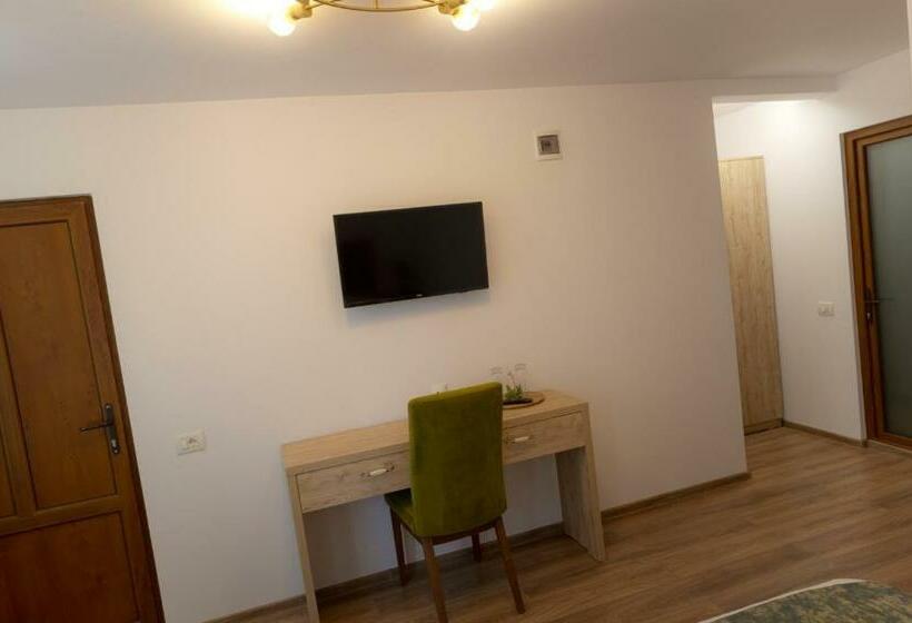 Номер Стандарт, La Helesteu