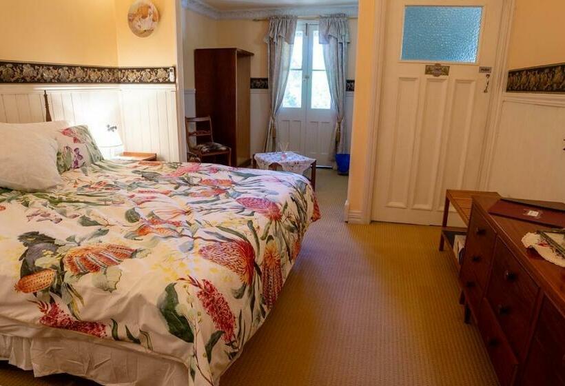 מיטת קינג בסוויטה, Wagin Cottage Garden Bed And Breakfast