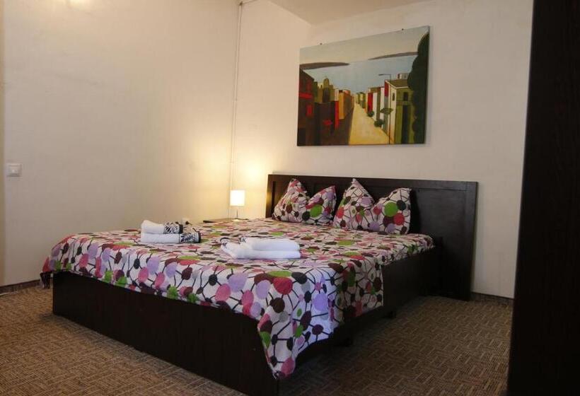 Стандартный Номер Кровать Кинг, Nerahouse