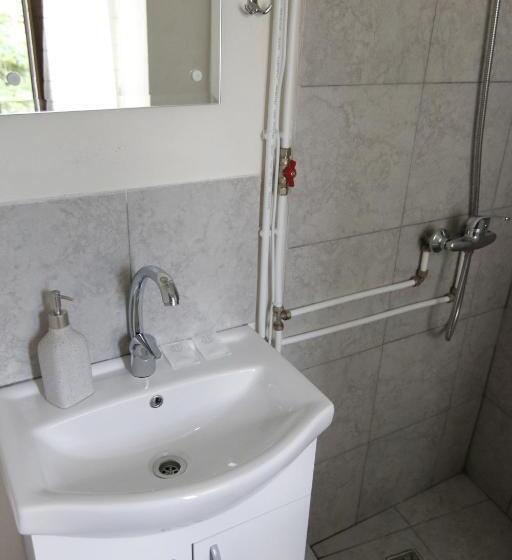 Стандартный Номер Кровать Кинг, Nerahouse