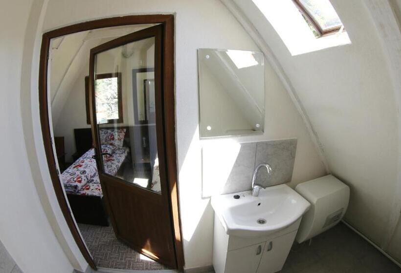 Номер Стандарт, Nerahouse