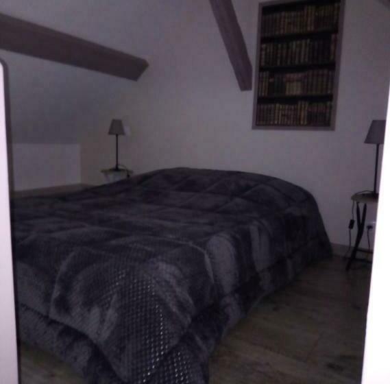 חדר משפחתי, Gite Odeau