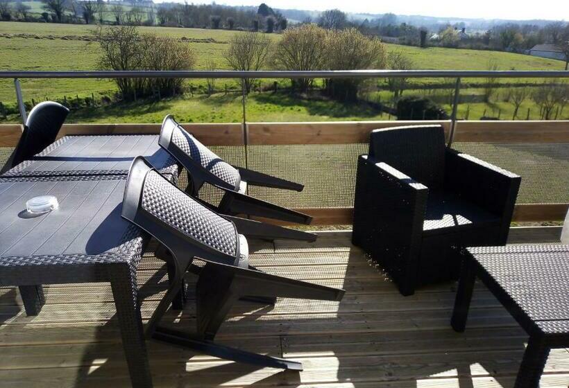 חדר משפחתי, Gite Odeau