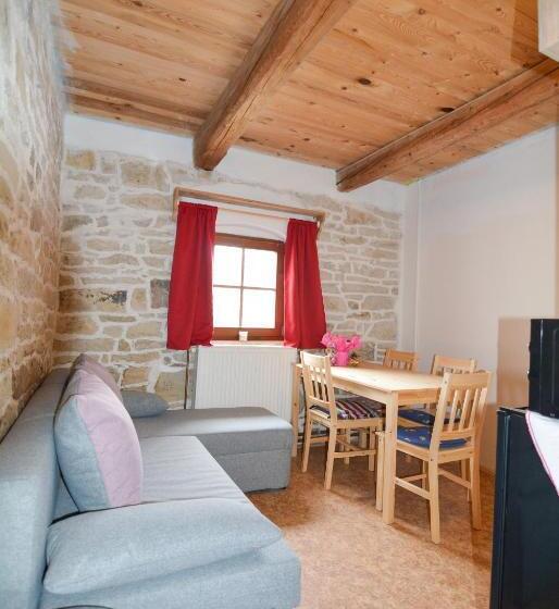 דירת חדר, Penzion Květná Zahrada