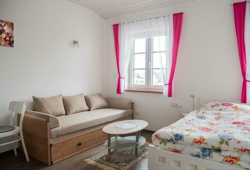 Номер Deluxe, Penzion U červené Podkovy
