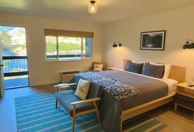 Стандартный Номер Кровать Кинг, Steelhead Lodge