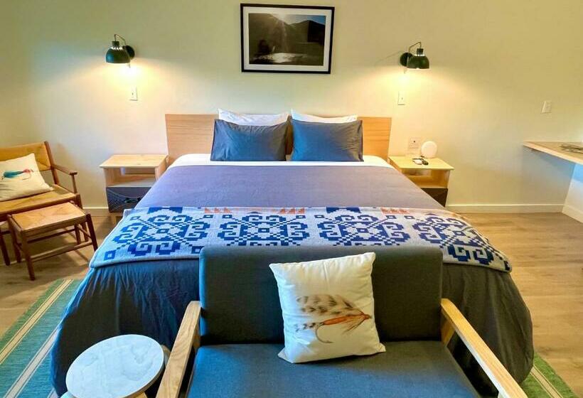 キングサイズベッドのスタンダードルーム, Steelhead Lodge