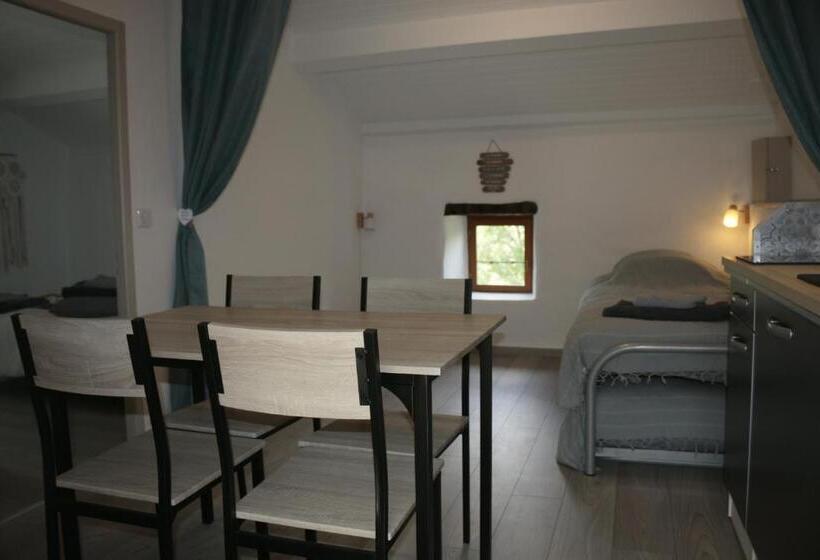 ファミリールーム, Au Jardin Retrouvé