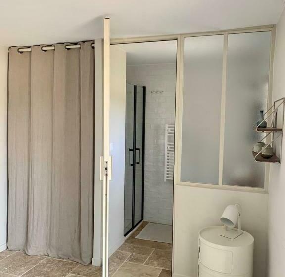 Номер Стандарт Вид на Сад, La Maison Vivante, Chambres D Hotes Au Coeur Du Perche