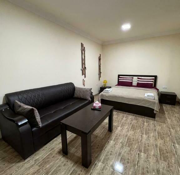 غرفة قياسية, Hovit