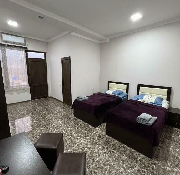 غرفة قياسية, Hovit