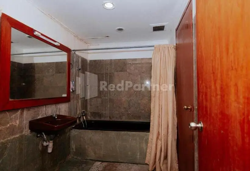 Camera Familiare, Villa Green Valley Puncak Redpartner