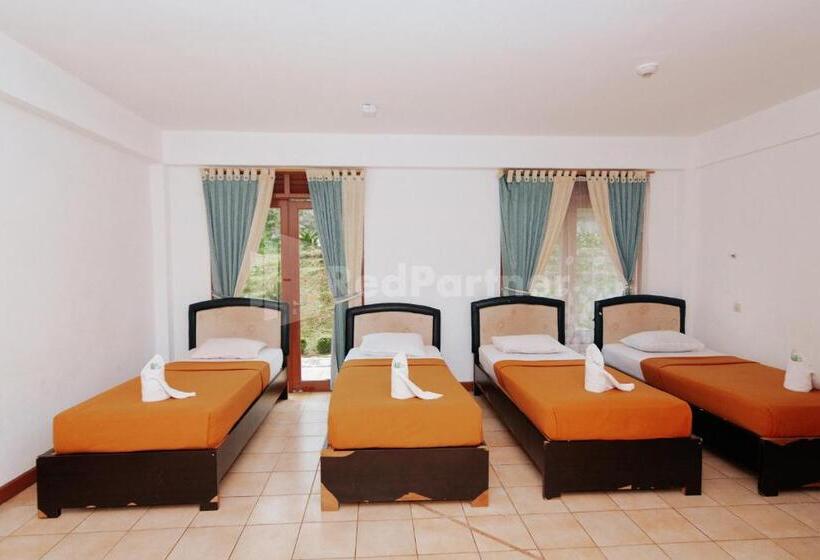 Семейный Номер, Villa Green Valley Puncak Redpartner
