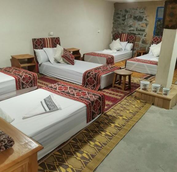 اتاق خانوادگی, Gîte Mourik