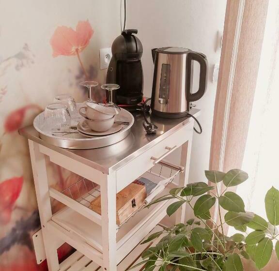 חדר סטנדרט נוף לבריכה, Etoilevacances Chambres D Hotes Campagne En Lavande