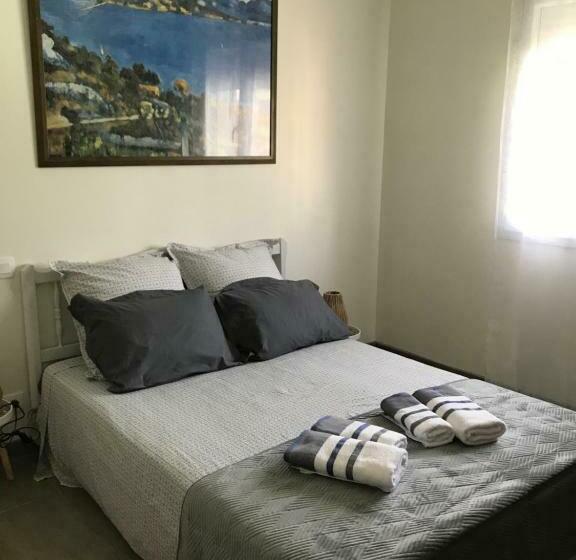 Номер Стандарт Вид на Бассейн, La Rosela De La Cité