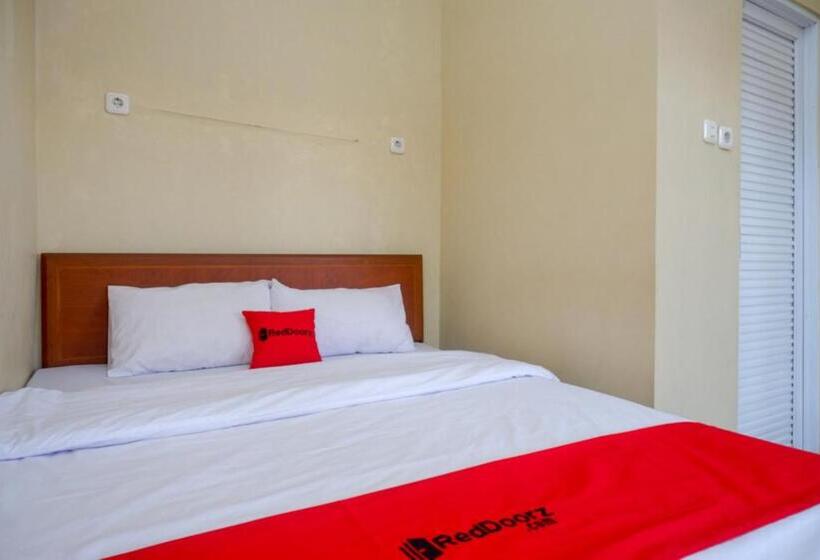 エコノミールーム, Reddoorz Syariah Near Terminal Mendolo Wonosobo 2