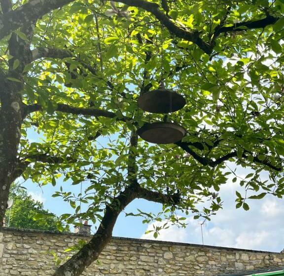 סטודיו משפחתי, Le Mas De Retheuil