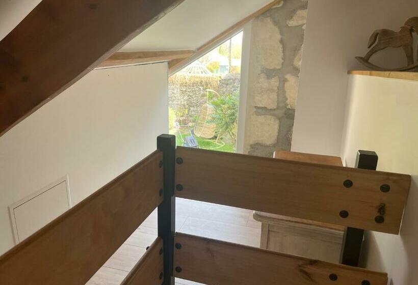 סטודיו משפחתי, Le Mas De Retheuil