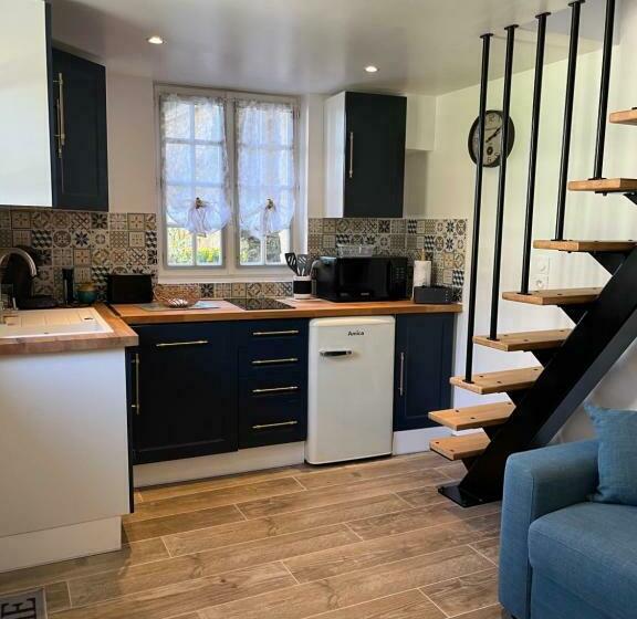 סטודיו משפחתי, Le Mas De Retheuil