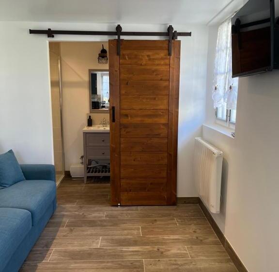 סטודיו משפחתי, Le Mas De Retheuil