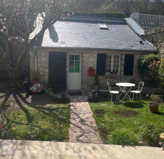 סטודיו משפחתי, Le Mas De Retheuil