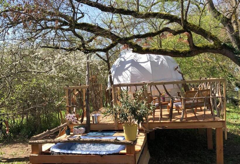 Standard Tent, Les Robinsonades