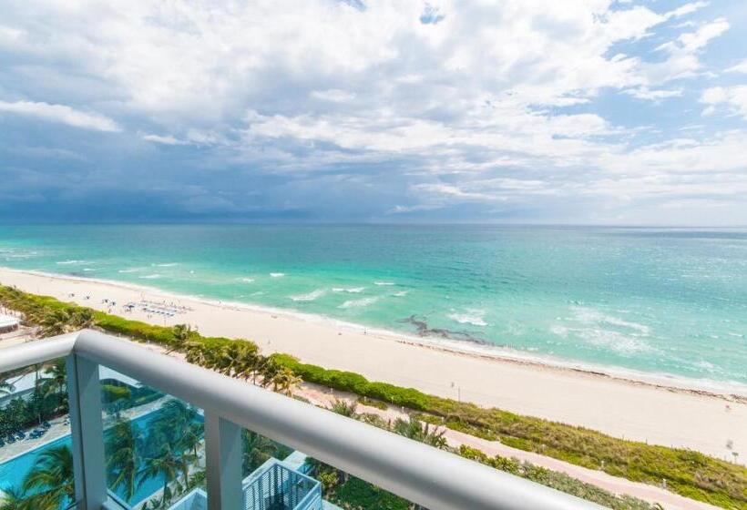 Superior suite with view, Monte Carlo Suites In Miami Beach