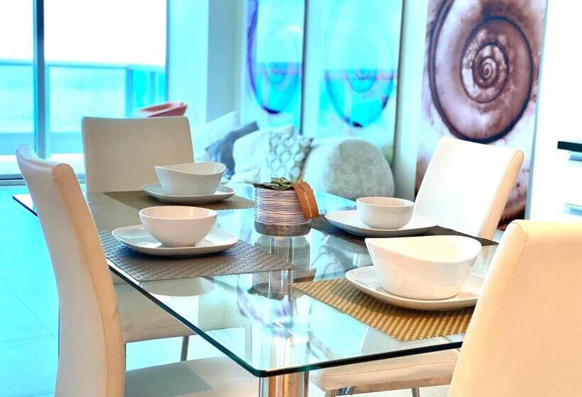 Superior suite with view, Monte Carlo Suites In Miami Beach