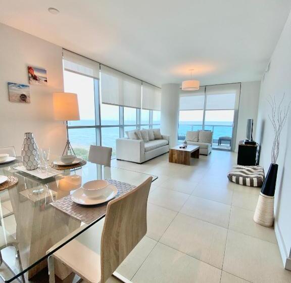 Superior suite with view, Monte Carlo Suites In Miami Beach
