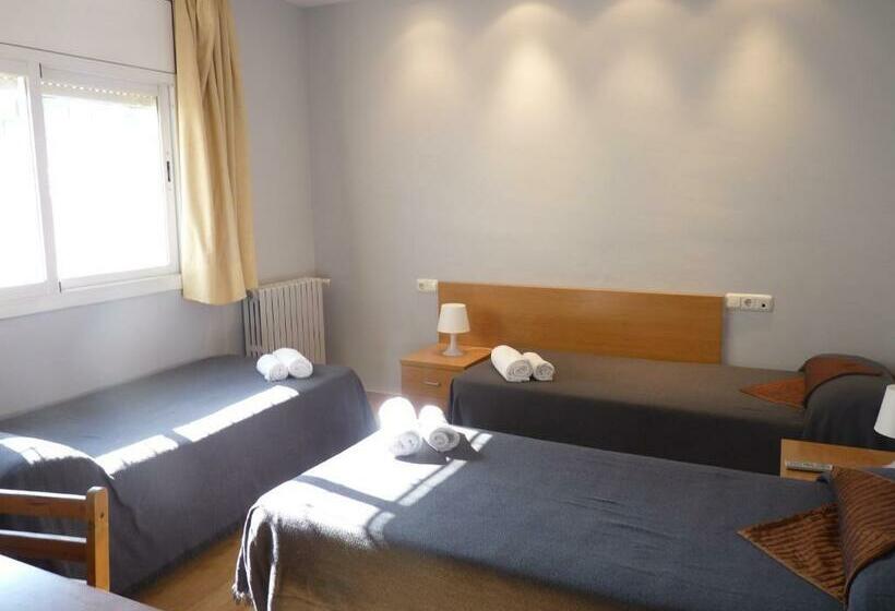 スタンダードトリプルルーム, 139