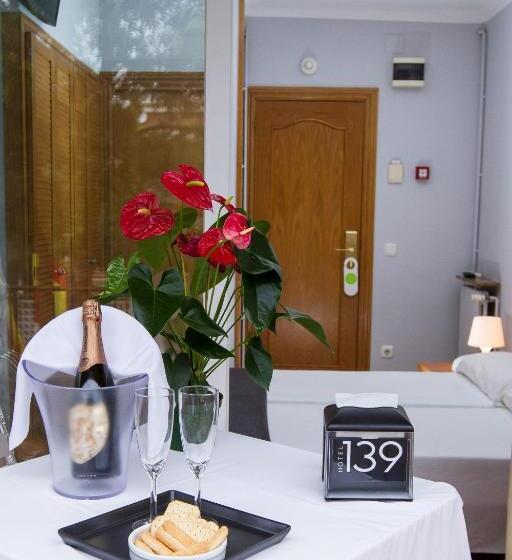 バルコニー付きスタンダードルーム, 139