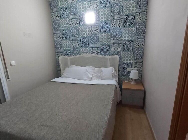 スタンダードシングルルーム, 139